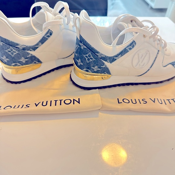 Louis Vuitton Sneakers - Picture 1 of 6